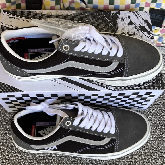 Vans Men’s Skate Old Skool 
Reflective Black/Grey
VN0A5FCBN42
Sneakers - Picture 3 of 16